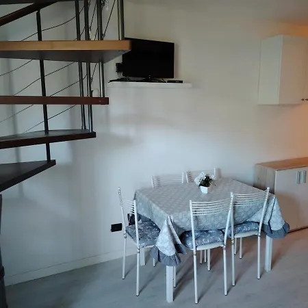 Daire La Casa Di Patty Duplex A 5 Minuti Da Con Parcheggio Privato